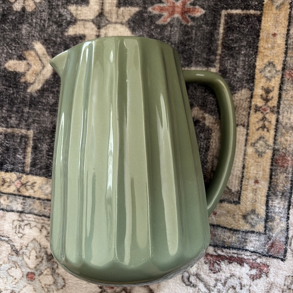 Hearth & Hand with Magnolia 65 fl oz Stoneware Beverage Pitcher in Green Rare !